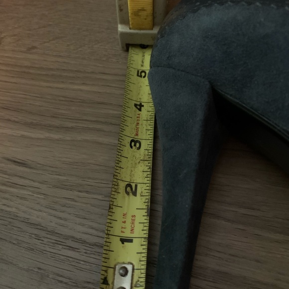 Liliana navy leather heels size 39, BNIB - Picture 8 of 9